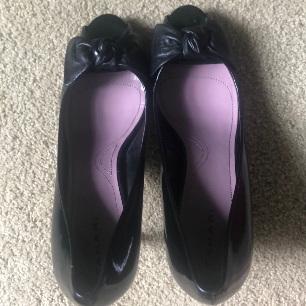 Black Tahari Heels